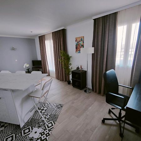 Incroyable T2 La Defense - Parking Gratuit Appartement Courbevoie Buitenkant foto