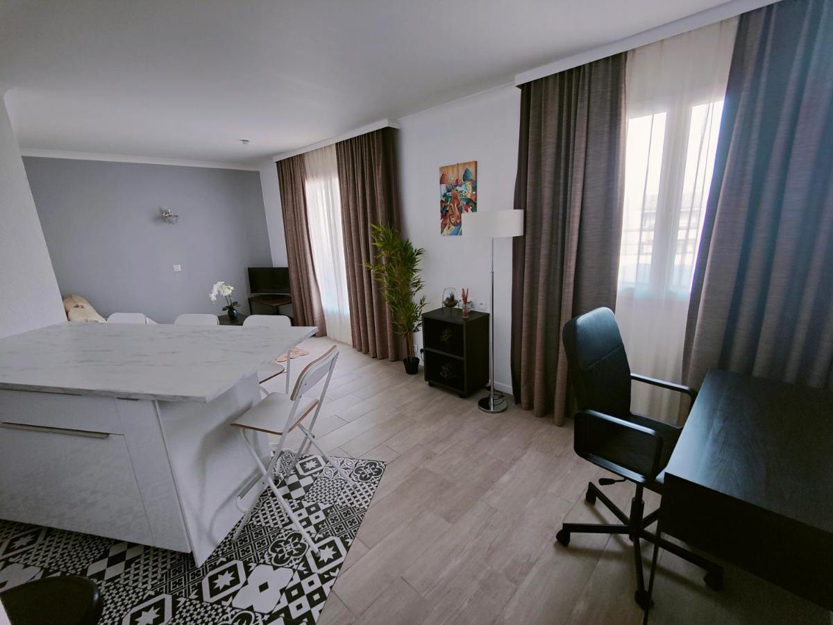 Incroyable T2 La Defense - Parking Gratuit Appartement Courbevoie Buitenkant foto